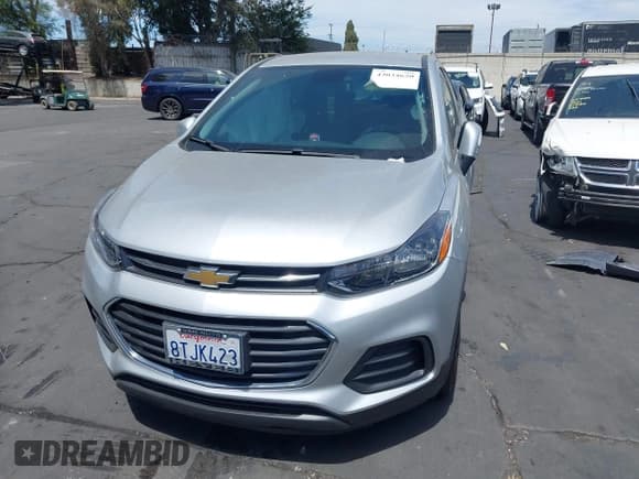 ✅ 2021 Chevrolet Trax LS • VIN: KL7CJKSB0MB319698 • Lot: 43034620. Listed on IAAI with 8,224 mi. Free auction sales archive from the USA and detailed vehicle history report at DreamBid. Image 13.