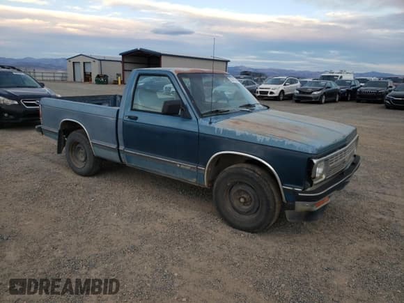 ✅ 1992 Chevrolet S-10 • VIN: 1GCCS14R6N8218748 • Lot: 92470245. Wystawiony na Copart z przebiegiem 237 123 mil. Bezpłatny archiwum sprzedaży aukcyjnych z USA i szczegółowy raport historii pojazdu na DreamBid. Zdjęcie 4.