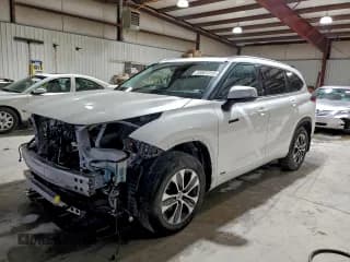 ✅ 2021 Toyota Highlander Hybrid XLE • VIN: 5TDHBRCH9MS524253 • Lot: 93501315. Wystawiony na Copart z przebiegiem 79 197 mil. Bezpłatny archiwum sprzedaży aukcyjnych z USA i szczegółowy raport historii pojazdu na DreamBid. Zdjęcie 1.