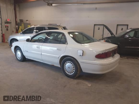 ✅ 1997 Buick Century Limited • VIN: 2G4WY52M1V1425282 • Lot: 42380046. Listed on IAAI with 252,688 mi. Free auction sales archive from the USA and detailed vehicle history report at DreamBid. Image 3.