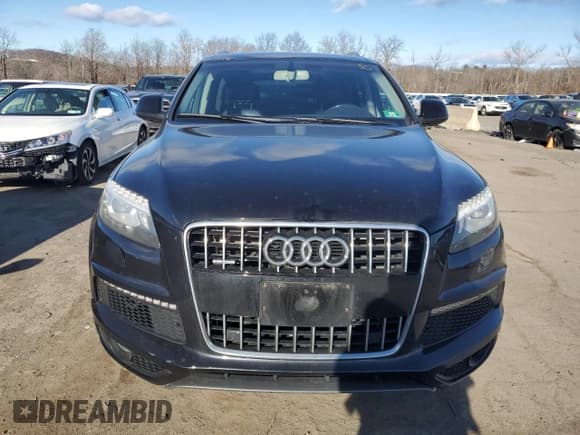 ✅ 2010 Audi Q7 • VIN: WA1WYAFE5AD008076 • Lot: 87142314. Listed on Copart with 194,569 mi. Free auction sales archive from the USA and detailed vehicle history report at DreamBid. Image 5.