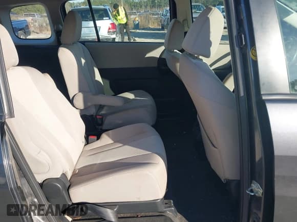 ✅ 2015 Mazda 5 Sport • VIN: JM1CW2BL6F0186439 • Lot: 41376755. Listed on IAAI with 186,680 mi. Free auction sales archive from the USA and detailed vehicle history report at DreamBid. Image 8.