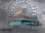 ✅ 2003 GMC Yukon XL SLT • VIN: 3GKEC16Z33G170575 • Лот: 41909110. Опубликован ранее на IAAI с пробегом 254 832 миль. Бесплатный доступ к архиву аукционных продаж из США и подробный отчёт об истории автомобиля на DreamBid. Изображение 7.