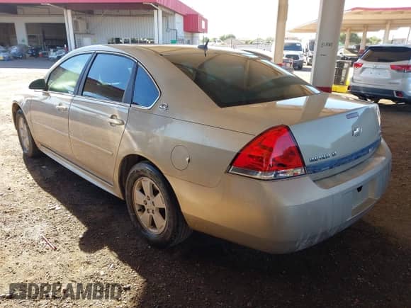 2009 Chevrolet Impala LT z VIN 2G1WT57K091226152, wystawiony jako IAAI lot #43498643 z przebiegiem 140 827 mil mil oraz . Historia ofert i sprzedaży dostępna na DreamBid. Obrazek 3.
