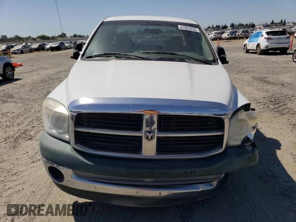 2007 Dodge 1500 ST z VIN 1D7HA18K07J633216, wystawiony jako Copart lot #67059255 z przebiegiem 223 898 mil mil oraz Szkoda całkowita • Salvage title. Historia ofert i sprzedaży dostępna na DreamBid. Obrazek 5.