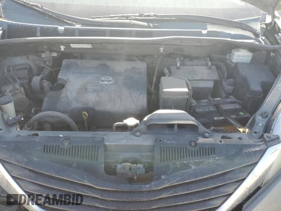 ✅ 2011 Toyota Sienna LE • VIN: 5TDKK3DC5BS148430 • Lot: 90360255. Wystawiony na Copart z przebiegiem 198 741 mil. Bezpłatny archiwum sprzedaży aukcyjnych z USA i szczegółowy raport historii pojazdu na DreamBid. Zdjęcie 11.