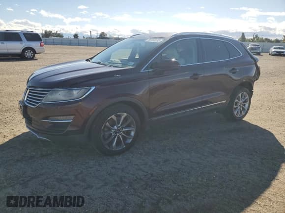 ✅ 2016 Lincoln MKC Select • VIN: 5LMCJ2C9XGUJ21887 • Lot: 86159235. Wystawiony na Copart z przebiegiem 125 073 mil. Bezpłatny archiwum sprzedaży aukcyjnych z USA i szczegółowy raport historii pojazdu na DreamBid. Zdjęcie 1.