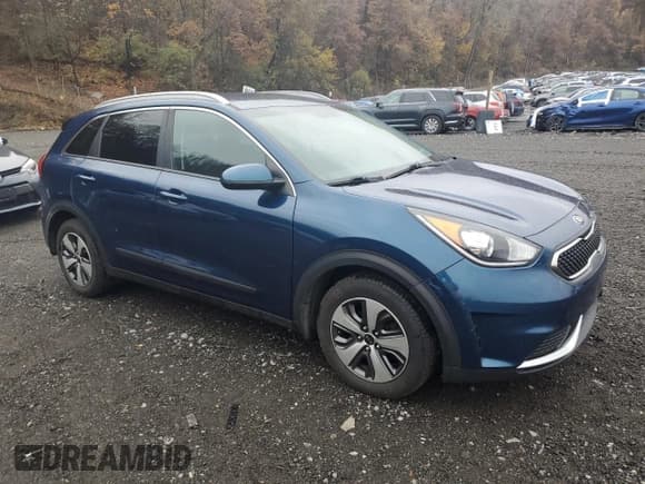 ✅ 2017 Kia Niro LX • VIN: KNDCB3LC9H5066981 • Lot: 92288525. Wystawiony na Copart z przebiegiem 190 878 mil. Bezpłatny archiwum sprzedaży aukcyjnych z USA i szczegółowy raport historii pojazdu na DreamBid. Zdjęcie 4.