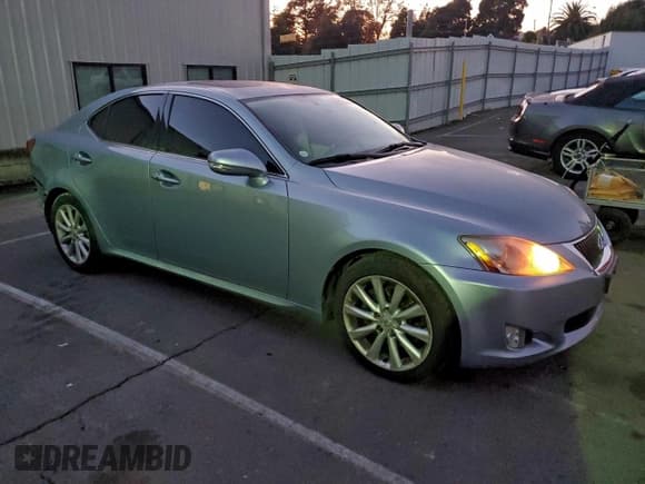 ✅ 2009 Lexus IS 250 • VIN: JTHBK262895087149 • Lot: 94164525. Wystawiony na Copart z przebiegiem 234 119 mil. Bezpłatny archiwum sprzedaży aukcyjnych z USA i szczegółowy raport historii pojazdu na DreamBid. Zdjęcie 4.