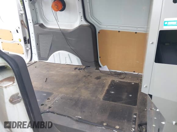 ✅ 2020 Ford Transit Connect XL • VIN: NM0LS7E28L1466197 • Lot: 42294897. Listed on IAAI with 103,684 mi. Free auction sales archive from the USA and detailed vehicle history report at DreamBid. Image 8.