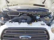 ✅ 2019 Ford Transit • VIN: 1FTYE1ZMXKKA07996 • Lot: 43708763. Wystawiony na IAAI z przebiegiem 102 645 mil. Bezpłatny archiwum sprzedaży aukcyjnych z USA i szczegółowy raport historii pojazdu na DreamBid. Zdjęcie 10.