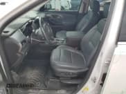 ✅ 2018 Chevrolet Traverse LT • VIN: 1GNEVHKW4JJ246673 • Lot: 70856794. Wystawiony na Copart z przebiegiem 66 495 mil. Bezpłatny archiwum sprzedaży aukcyjnych z USA i szczegółowy raport historii pojazdu na DreamBid. Zdjęcie 7.