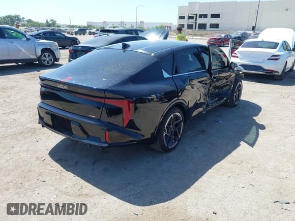 ✅ 2025 Kia K4 GT-Line • VIN: 3KPFW4DE0SE051465 • Lot: 42821498. Listed on IAAI with 1,263 mi. Free auction sales archive from the USA and detailed vehicle history report at DreamBid. Image 4.