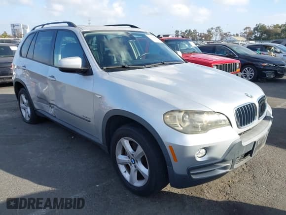 ✅ 2010 BMW X5 30i • VIN: 5UXFE4C57AL383802 • Lot: 43422694. Listed on IAAI with 156,915 mi. Free auction sales archive from the USA and detailed vehicle history report at DreamBid. Image 1.