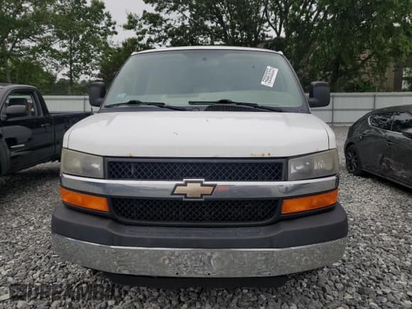 ✅ 2014 Chevrolet Express Cargo • VIN: 1GCWGGBA9E1124161 • Lot: 59983055. Listed on Copart with 233,189 mi. Free auction sales archive from the USA and detailed vehicle history report at DreamBid. Image 5.