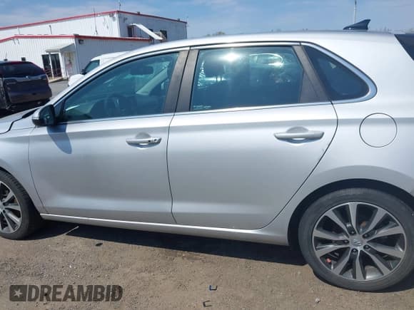 ✅ 2019 Hyundai Elantra • VIN: KMHH35LE8KU106251 • Lot: 42015806. Listed on IAAI with 58,493 mi. Free auction sales archive from the USA and detailed vehicle history report at DreamBid. Image 14.
