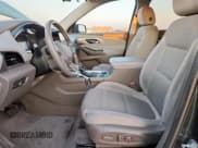 ✅ 2021 Chevrolet Traverse LT Cloth • VIN: 1GNERGKW1MJ146372 • Lot: 82228455. Wystawiony na Copart z przebiegiem 165 000 mil. Bezpłatny archiwum sprzedaży aukcyjnych z USA i szczegółowy raport historii pojazdu na DreamBid. Zdjęcie 7.