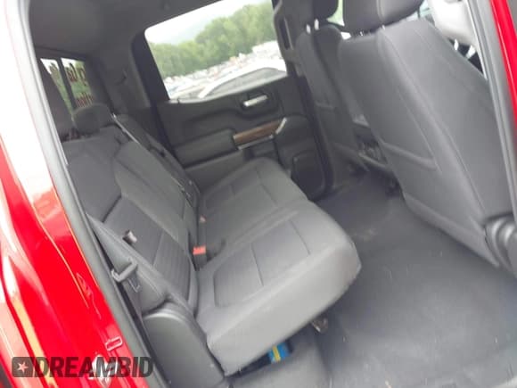 ✅ 2021 Chevrolet Silverado 1500 RST • VIN: 3GCUYEEDXMG230939 • Lot: 42257836. Wystawiony na IAAI z przebiegiem 122 201 mil. Bezpłatny archiwum sprzedaży aukcyjnych z USA i szczegółowy raport historii pojazdu na DreamBid. Zdjęcie 8.