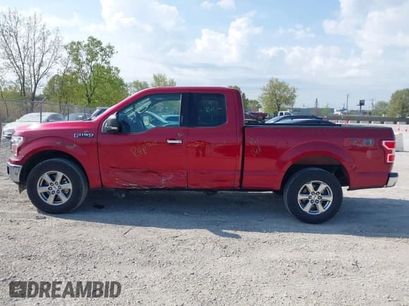 ✅ 2018 Ford F-150 XL • VIN: 1FTFX1E53JFA58683 • Lot: 42178662. Wystawiony na IAAI z przebiegiem 93 190 mil. Bezpłatny archiwum sprzedaży aukcyjnych z USA i szczegółowy raport historii pojazdu na DreamBid. Zdjęcie 15.
