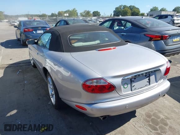 ✅ 2001 Jaguar XK • VIN: SAJDA42C91NA18938 • Lot: 43357157. Wystawiony na IAAI z przebiegiem 59 683 mil. Bezpłatny archiwum sprzedaży aukcyjnych z USA i szczegółowy raport historii pojazdu na DreamBid. Zdjęcie 3.