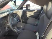 ✅ 2000 Chevrolet Silverado 1500 LS • VIN: 1GCEC14T1YE224562 • Лот: 91395255. Опубликован ранее на Copart с пробегом Не указан. Бесплатный доступ к архиву аукционных продаж из США и подробный отчёт об истории автомобиля на DreamBid. Изображение 7.