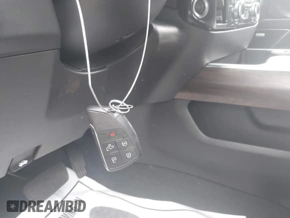 ✅ 2024 GMC Sierra 1500 SLT • VIN: 3GTUUDE88RG260117 • Лот: 42828038. Опубликован ранее на IAAI с пробегом Не указан. Бесплатный доступ к архиву аукционных продаж из США и подробный отчёт об истории автомобиля на DreamBid. Изображение 11.