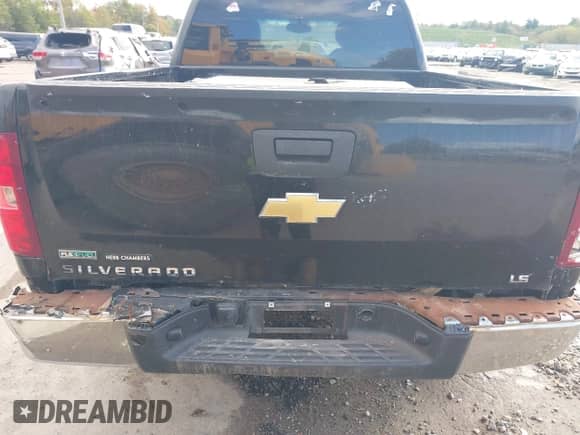 ✅ 2011 Chevrolet Silverado 1500 LS • VIN: 1GCRKREA1BZ313757 • Lot: 43327641. Wystawiony na IAAI z przebiegiem 111 363 mil mil. Skorzystaj z bezpłatnego archiwum sprzedaży aukcyjnych z USA i zobacz szczegółowy raport historii pojazdu na DreamBid. Zdjęcie 16.