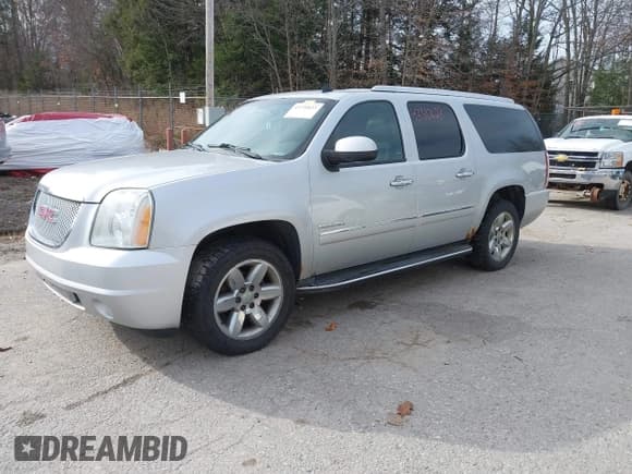 ✅ 2013 GMC Yukon XL Denali • VIN: 1GKS2MEFXDR373818 • Lot: 43730623. Wystawiony na IAAI z przebiegiem 195 267 mil. Bezpłatny archiwum sprzedaży aukcyjnych z USA i szczegółowy raport historii pojazdu na DreamBid. Zdjęcie 2.