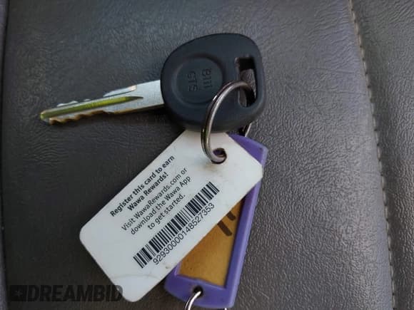 ✅ 2008 Chevrolet Express Cargo • VIN: 1GCGG25C481140941 • Lot: 43745272. Listed on IAAI with 373,799 mi. Free auction sales archive from the USA and detailed vehicle history report at DreamBid. Image 11.