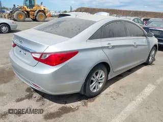 ✅ 2013 Hyundai Sonata GLS • VIN: 5NPEB4AC0DH788691 • Lot: 42803795. Listed on IAAI with 77,784 mi. Free auction sales archive from the USA and detailed vehicle history report at DreamBid. Image 4.