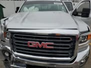 ✅ 2018 GMC Sierra 2500HD SLT • VIN: 1GT12TEG1JF224348 • Lot: 86698264. Wystawiony na Copart z przebiegiem 124 285 mil. Bezpłatny archiwum sprzedaży aukcyjnych z USA i szczegółowy raport historii pojazdu na DreamBid. Zdjęcie 11.