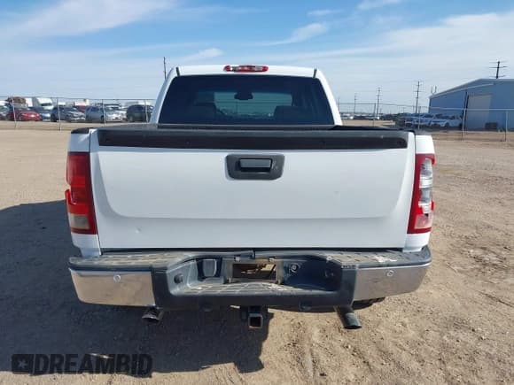 ✅ 2007 GMC Sierra 1500 • VIN: 3GTEK13Y17G517689 • Лот: 41996422. Опубликован ранее на IAAI с пробегом 209 240 миль. Бесплатный доступ к архиву аукционных продаж из США и подробный отчёт об истории автомобиля на DreamBid. Изображение 16.
