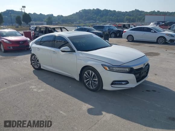 ✅ 2019 Honda Accord Touring • VIN: 1HGCV3F90KA013626 • Lot: 43214189. Wystawiony na IAAI z przebiegiem 126 242 mil. Bezpłatny archiwum sprzedaży aukcyjnych z USA i szczegółowy raport historii pojazdu na DreamBid. Zdjęcie 1.