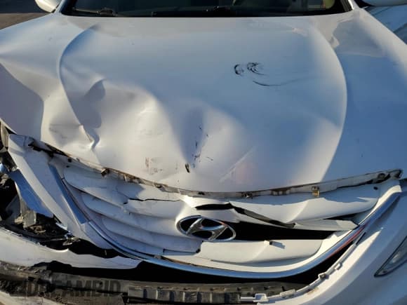 ✅ 2012 Hyundai Sonata GLS • VIN: 5NPEB4AC7CH440577 • Lot: 72569374. Listed on Copart with 181,871 mi. Free auction sales archive from the USA and detailed vehicle history report at DreamBid. Image 12.