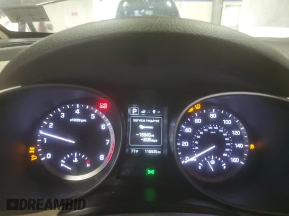 ✅ 2017 Hyundai Santa Fe SE • VIN: KM8SMDHF5HU217105 • Lot: 81822215. Listed on Copart with 118,935 mi. Free auction sales archive from the USA and detailed vehicle history report at DreamBid. Image 9.