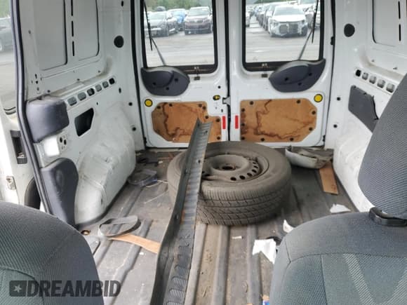 ✅ 2010 Ford Transit Connect XLT • VIN: NM0LS6BN1AT018703 • Lot: 56548575. Wystawiony na Copart z przebiegiem 184 017 mil. Bezpłatny archiwum sprzedaży aukcyjnych z USA i szczegółowy raport historii pojazdu na DreamBid. Zdjęcie 10.