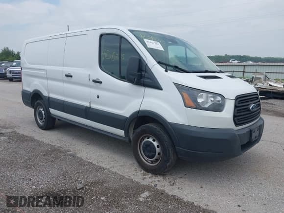 ✅ 2017 Ford Transit • VIN: 1FTYR1ZM8HKB53620 • Lot: 42345715. Wystawiony na IAAI z przebiegiem 223 303 mil. Bezpłatny archiwum sprzedaży aukcyjnych z USA i szczegółowy raport historii pojazdu na DreamBid. Zdjęcie 1.