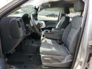 ✅ 2019 Chevrolet Silverado 1500 Custom • VIN: 2GCVKMEC6K1197533 • Lot: 59707214. Wystawiony na Copart z przebiegiem 40 539 mil. Bezpłatny archiwum sprzedaży aukcyjnych z USA i szczegółowy raport historii pojazdu na DreamBid. Zdjęcie 7.