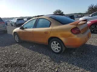 2005 Dodge Neon SXT z VIN 1B3ES56C15D234826, wystawiony jako Copart lot #54544395 z przebiegiem 234 495 mil mil oraz Szkoda całkowita • Salvage title. Historia ofert i sprzedaży dostępna na DreamBid. Obrazek 2.