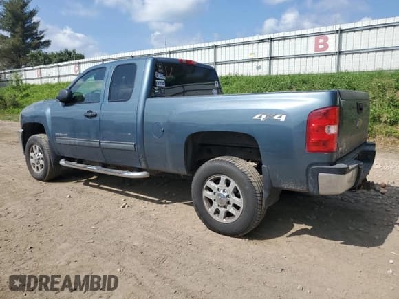 ✅ 2012 Chevrolet Silverado 2500HD LT • VIN: 1GC2KXCG7CZ119717 • Lot: 60962855. Wystawiony na Copart z przebiegiem 240 098 mil. Bezpłatny archiwum sprzedaży aukcyjnych z USA i szczegółowy raport historii pojazdu na DreamBid. Zdjęcie 2.