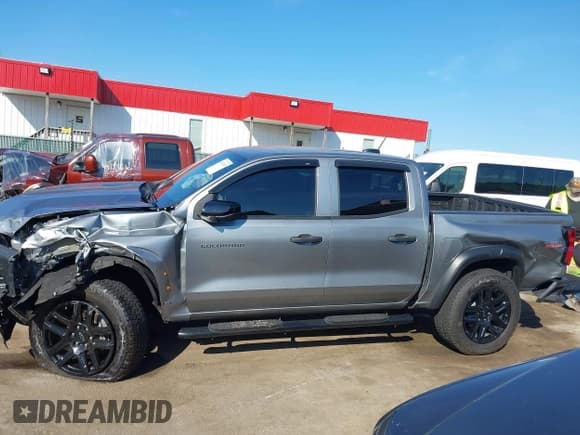 ✅ 2024 Chevrolet Colorado 4WD Trail Boss • VIN: 1GCPTEEK2R1284963 • Лот: 43131987. Опубликован ранее на IAAI с пробегом 4 658 миль. Бесплатный доступ к архиву аукционных продаж из США и подробный отчёт об истории автомобиля на DreamBid. Изображение 14.