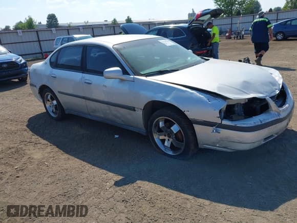 ✅ 2004 Chevrolet Impala • VIN: 2G1WF52E449295333 • Lot: 43118765. Listed on IAAI with 195,350 mi. Free auction sales archive from the USA and detailed vehicle history report at DreamBid. Image 1.