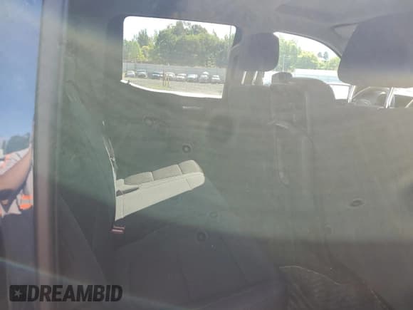 ✅ 2021 Chevrolet Silverado 1500 Custom • VIN: 3GCPYBEK7MG440036 • Lot: 69489724. Wystawiony na Copart z przebiegiem 34 615 mil. Bezpłatny archiwum sprzedaży aukcyjnych z USA i szczegółowy raport historii pojazdu na DreamBid. Zdjęcie 10.