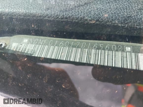 ✅ 2007 Chevrolet Suburban LT • VIN: 3GNFC16017G165602 • Lot: 42680551. Listed on IAAI with 122,310 mi. Free auction sales archive from the USA and detailed vehicle history report at DreamBid. Image 9.