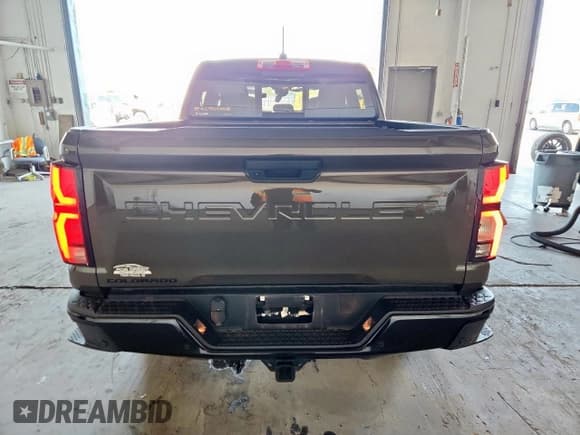 ✅ 2024 Chevrolet Colorado 4WD Z71 • VIN: 1GCPTDEKXR1214704 • Лот: 81501685. Опубликован ранее на Copart с пробегом 29 231 миль. Бесплатный доступ к архиву аукционных продаж из США и подробный отчёт об истории автомобиля на DreamBid. Изображение 6.