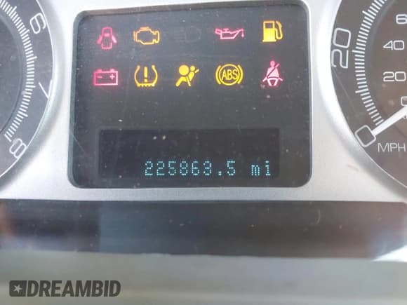 ✅ 2008 Mercury Mariner • VIN: 4M2CU811X8KJ28568 • Lot: 42231505. Wystawiony na IAAI z przebiegiem 225 863 mil. Bezpłatny archiwum sprzedaży aukcyjnych z USA i szczegółowy raport historii pojazdu na DreamBid. Zdjęcie 15.