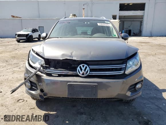 ✅ 2013 Volkswagen Tiguan SE • VIN: WVGAV7AX5DW545815 • Лот: 53644525. Опубликован ранее на Copart с пробегом 112 835 миль. Бесплатный доступ к архиву аукционных продаж из США и подробный отчёт об истории автомобиля на DreamBid. Изображение 5.