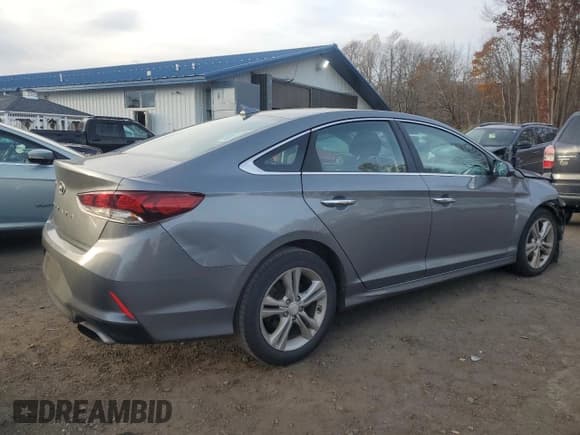✅ 2018 Hyundai Sonata Sport Plus • VIN: 5NPE34AF1JH691891 • Лот: 92011285. Опубликован ранее на Copart с пробегом 145 335 миль. Бесплатный доступ к архиву аукционных продаж из США и подробный отчёт об истории автомобиля на DreamBid. Изображение 3.