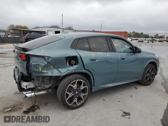 ✅ 2024 BMW X2 M35i • VIN: WBX83GM09R5Y61810 • Lot: 45999675. Listed on Copart with 7,732 mi. Free auction sales archive from the USA and detailed vehicle history report at DreamBid. Image 3.