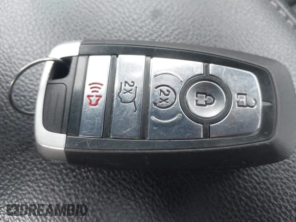 ✅ 2020 Ford Fusion SEL • VIN: 3FA6P0CD0LR115325 • Лот: 43557361. Опубликован ранее на IAAI с пробегом 91 599 миль. Бесплатный доступ к архиву аукционных продаж из США и подробный отчёт об истории автомобиля на DreamBid. Изображение 11.